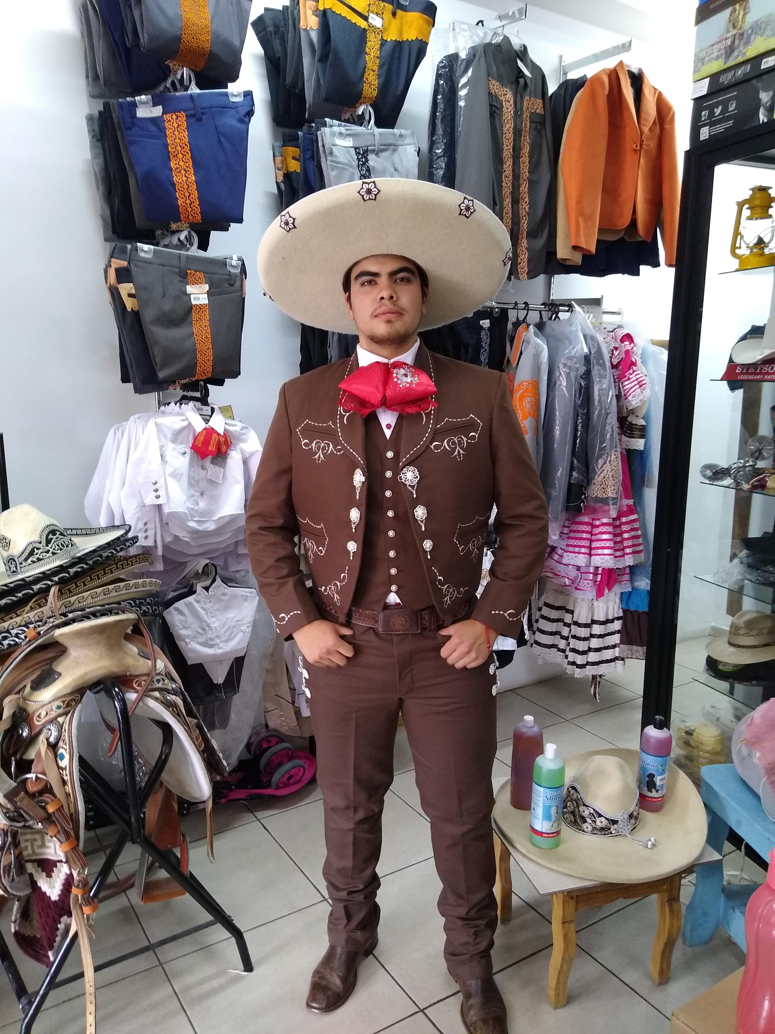 Un traje de discount charro